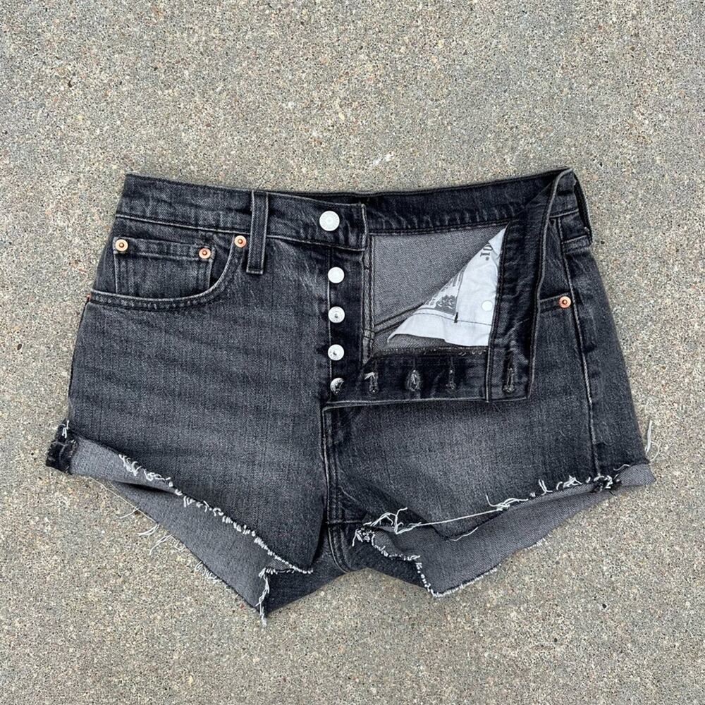 Levi’s 501 button fly cut off festival Jean shorts black 27